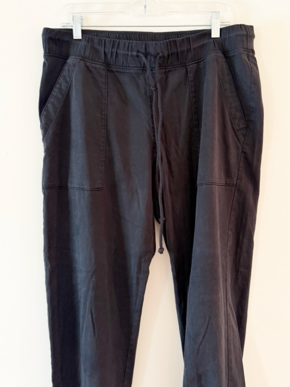 Bella Dahl Pocket Joggers - Picture 4 of 12